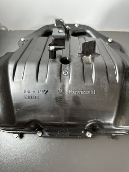 Kawasaki Z900 ZR900 2022 Air Box Air filter box Z900 Air Box ZR900 Air Box OEM