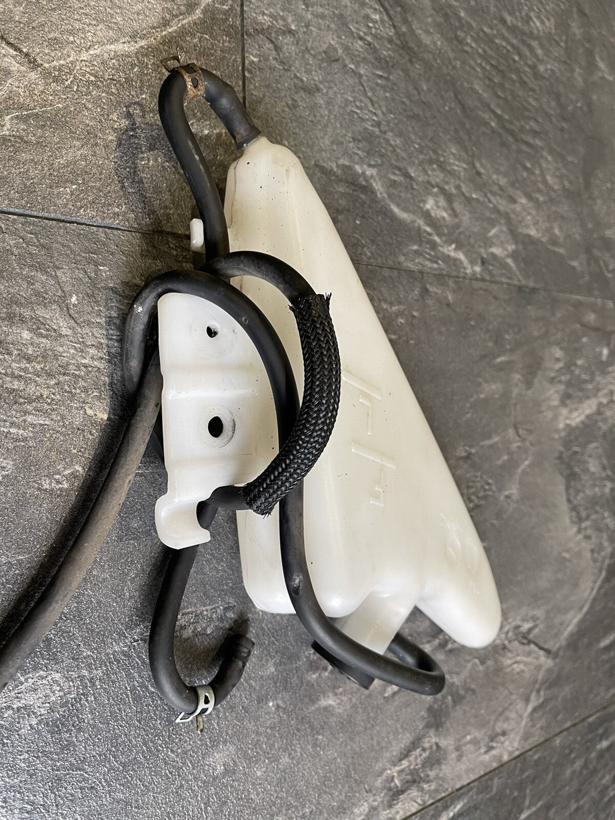 Suzuki GSXR 750 2013 L3 Coolant Expansion Bottle GSXR 600 2011-2018 L1-L8 OEM