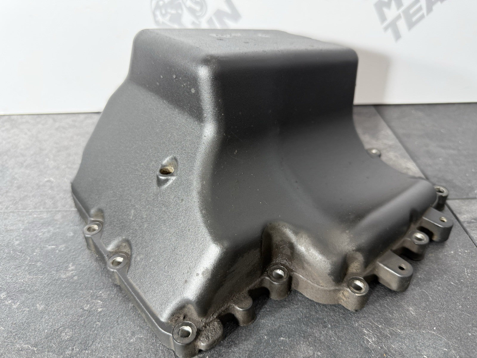 Triumph Street Triple 765 R 2017 Oil Sump Engine Sump & Bolts 18498m 2018-2021