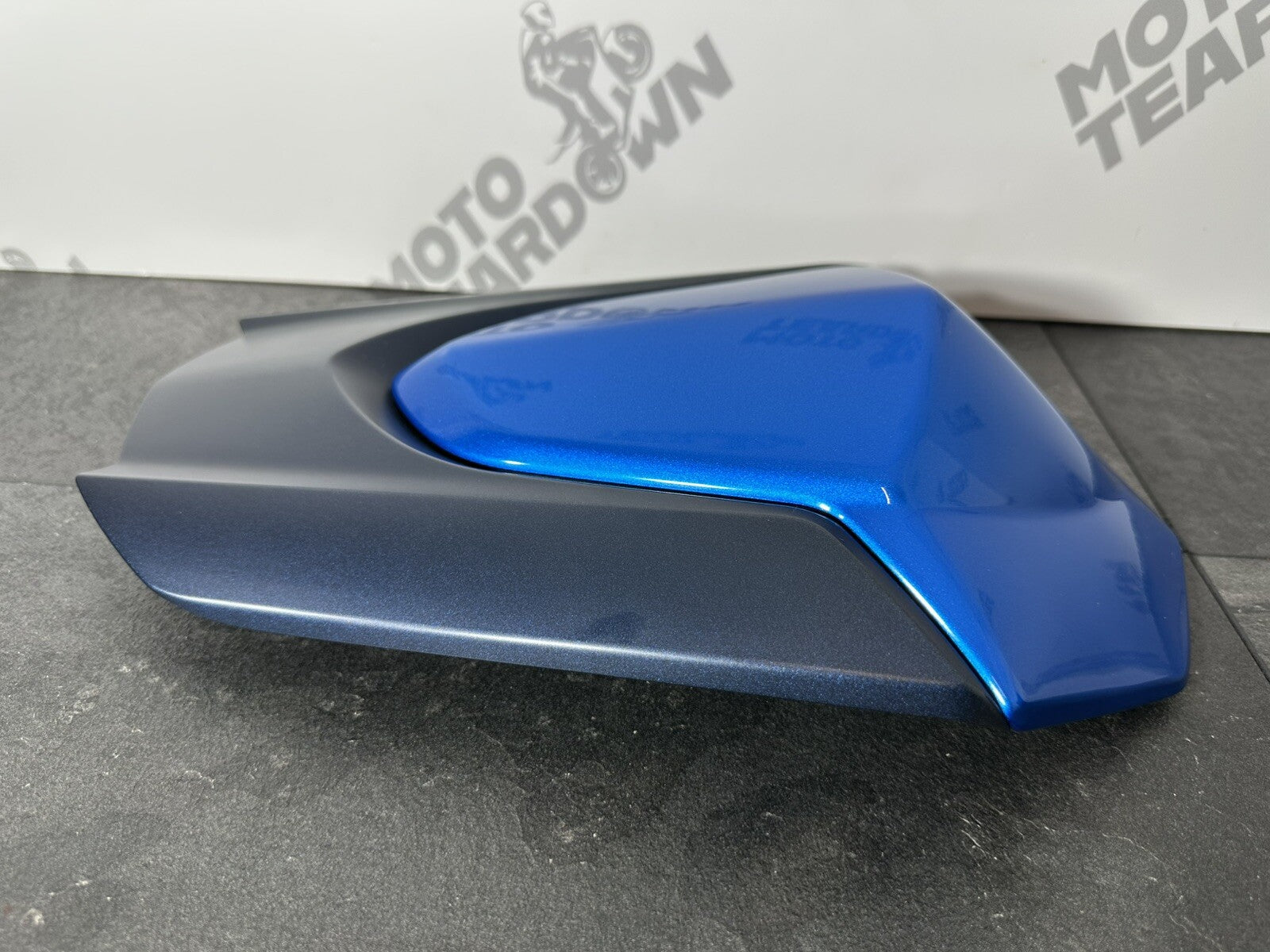 Suzuki GSXR 1000 2014 Pillion Seat Cowl Cover Fairing 22774 Miles 2009-2016 OEM