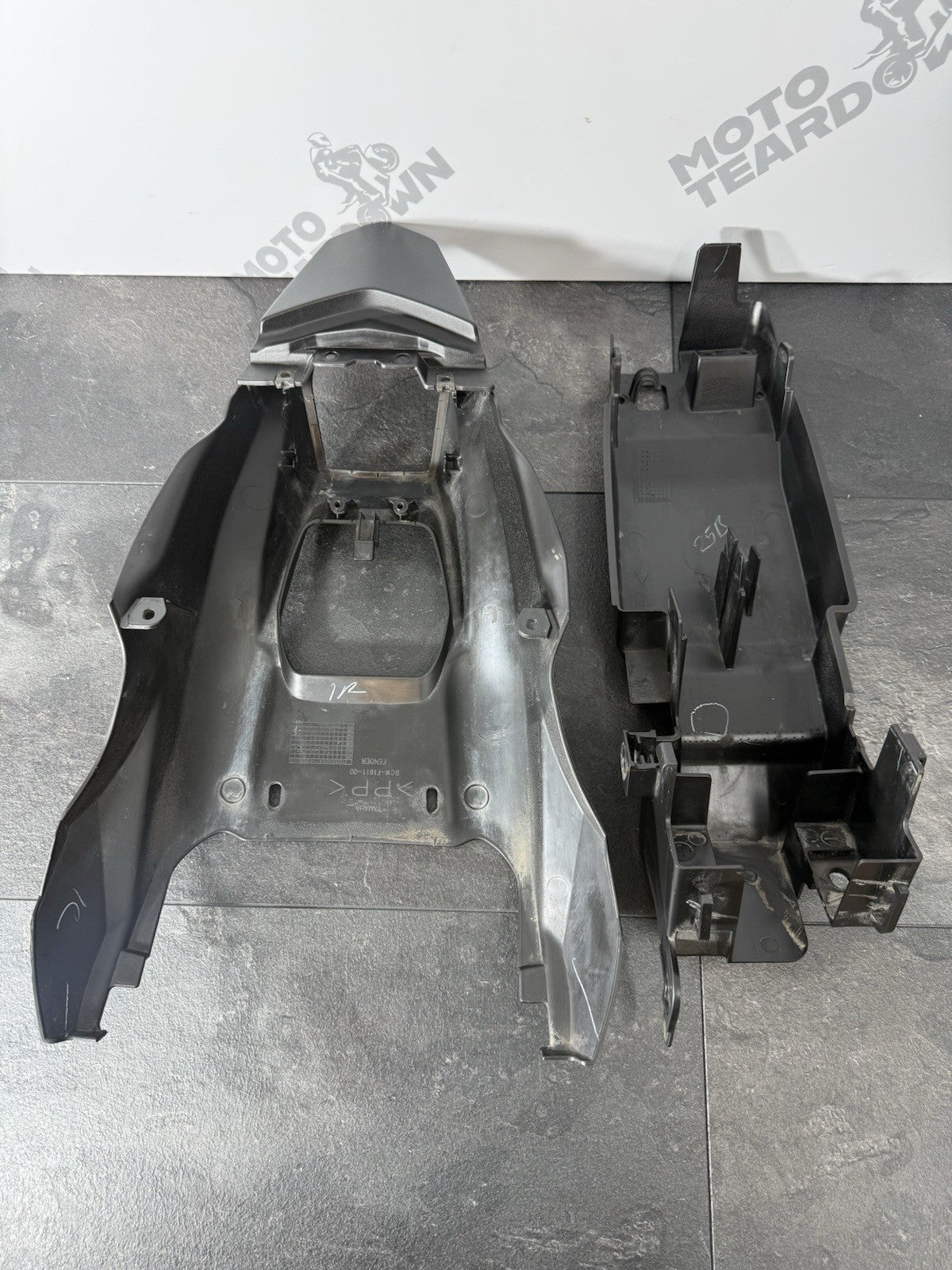 e01e8584-d293-4e73-8bed-6453a623a16b