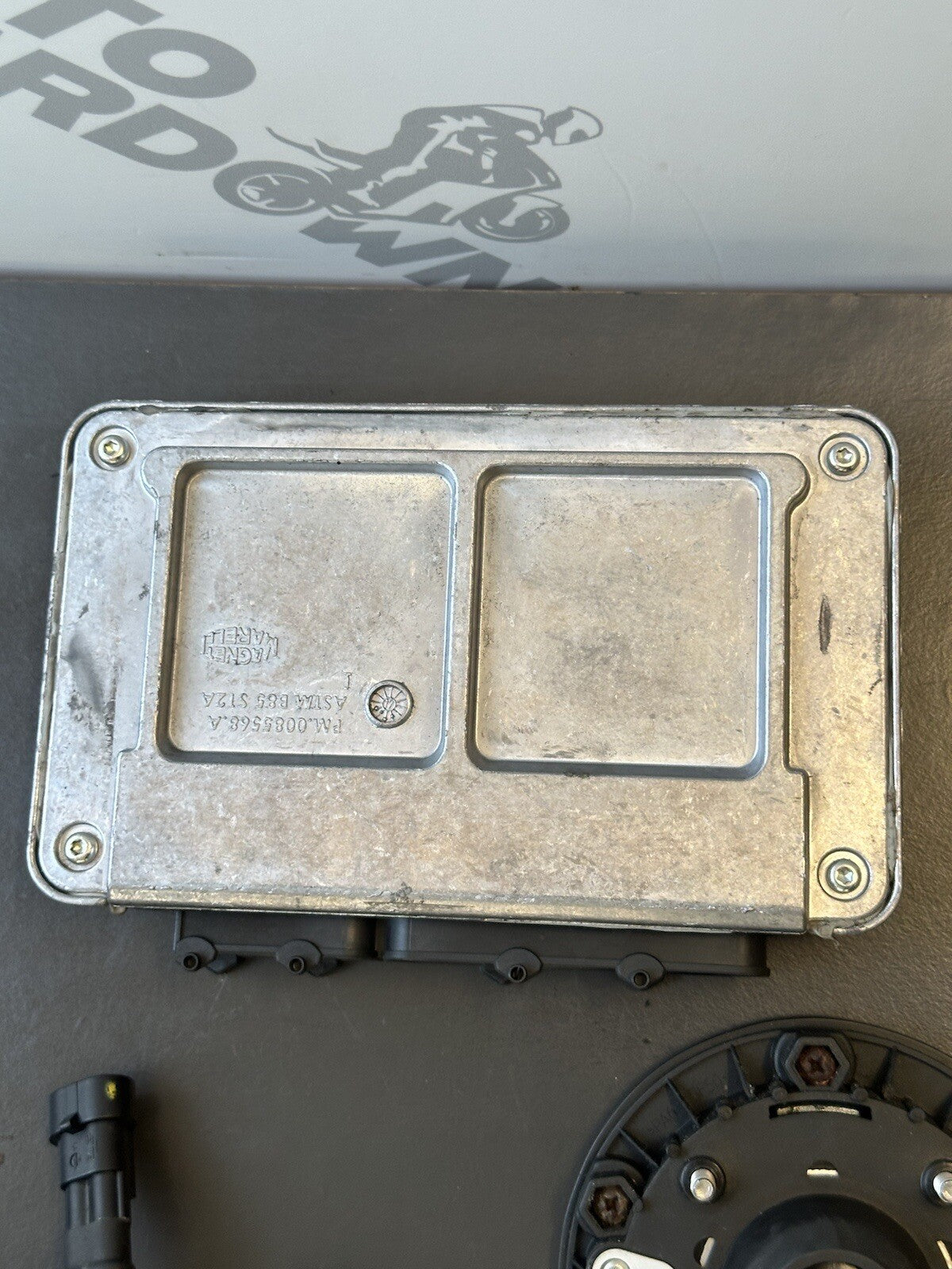 afbd4898-0b65-44c0-acda-b5983dbe684f