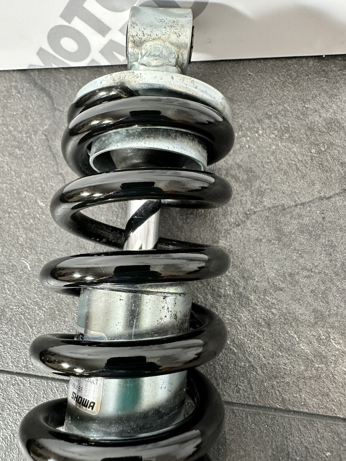 Triumph Trident 660 2022 SHOWA Rear Shock Absorber 2962 Miles 2021-2024 OEM