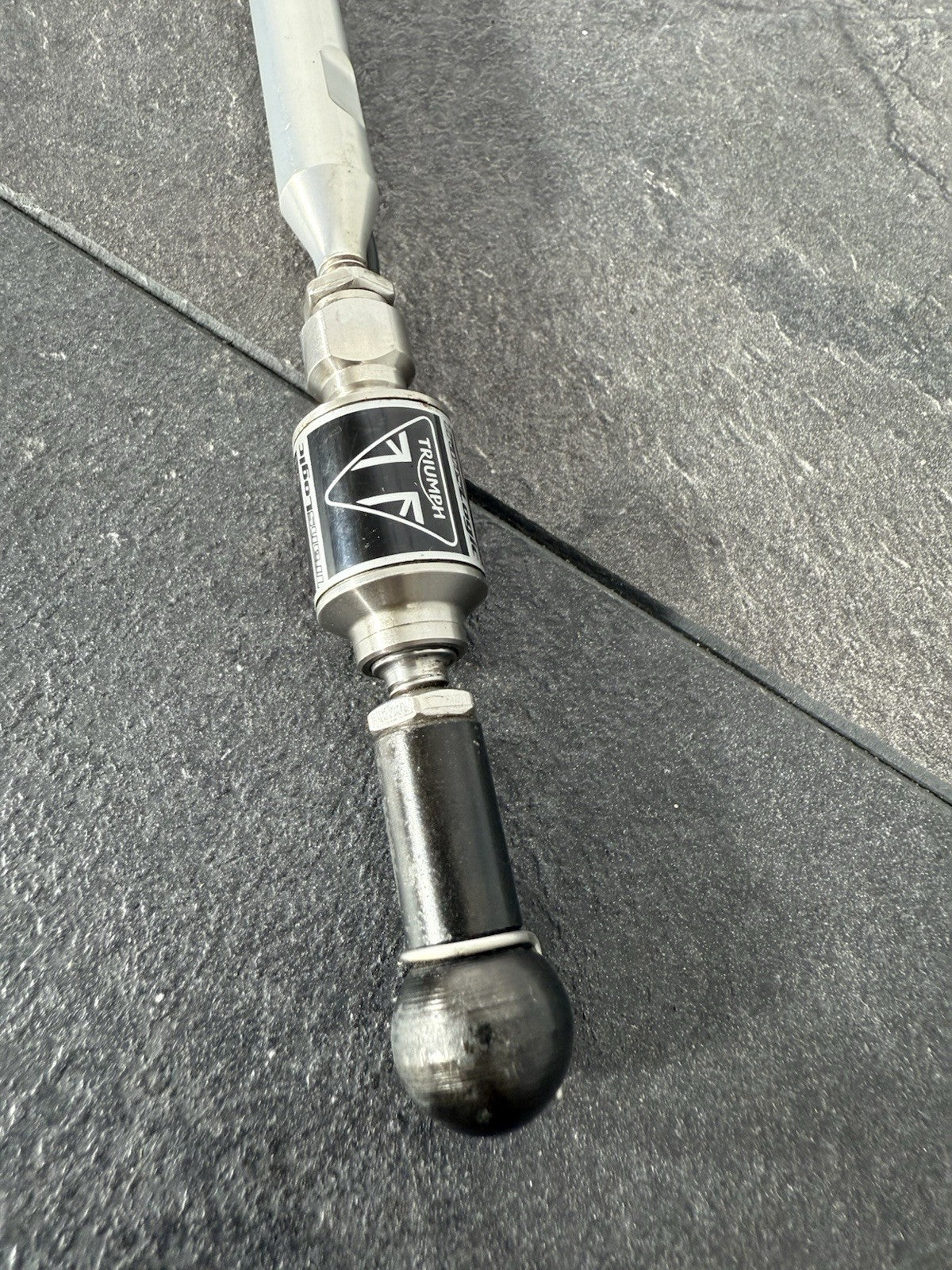 7d5b53d3-a9f5-42d3-83d5-d6d7fba41d7a