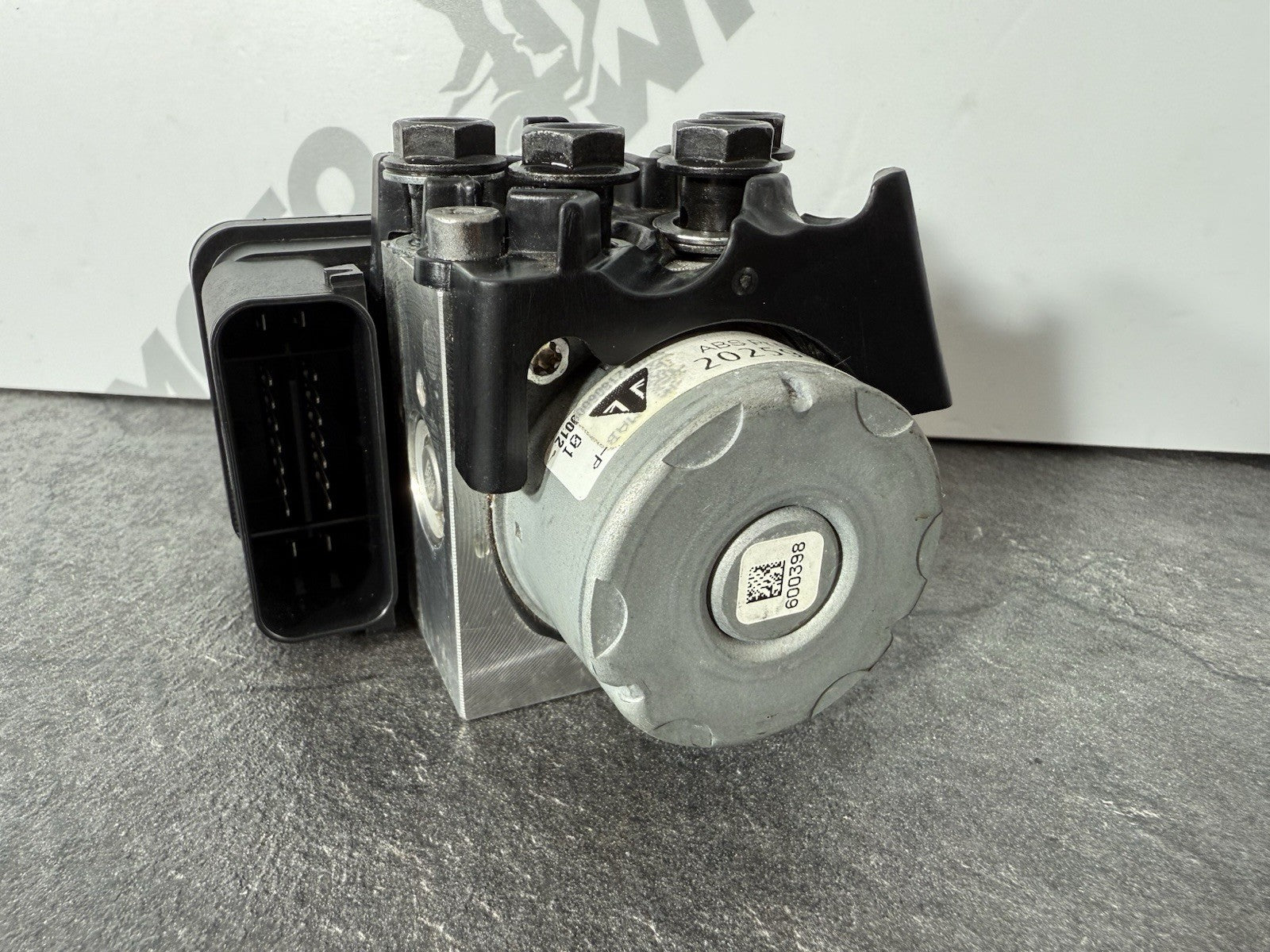 3d82db37-591e-4c04-a515-4c1907665166