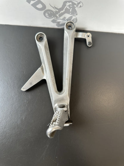 Honda CBR1000RR Fireblade right pillion footrest Right Foot Hanger 2004-2005 OEM
