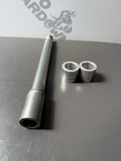 Triumph Trident 660 Front Wheel Spindle And Spacers Trident 660 2021-2024 OEM