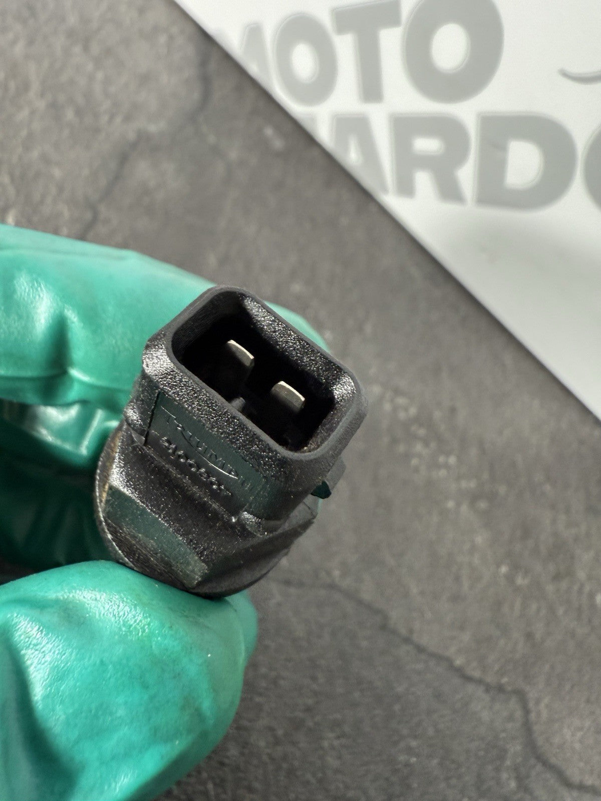 Triumph Street Triple 765 R 2017 Temperature Sensor  18498m 2018-2021 OEM