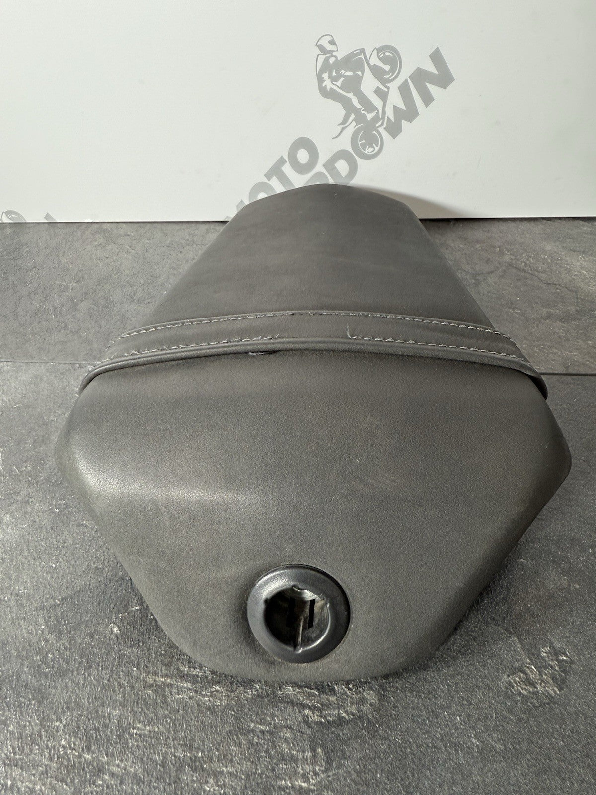 Yamaha YZF R125 R 125 2014 Seat Pillion Seat Rear Seat 26983 Miles 2008-2018 OEM