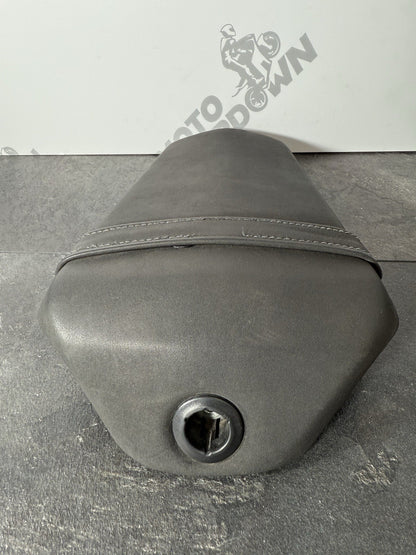 Yamaha YZF R125 R 125 2014 Seat Pillion Seat Rear Seat 26983 Miles 2008-2018 OEM