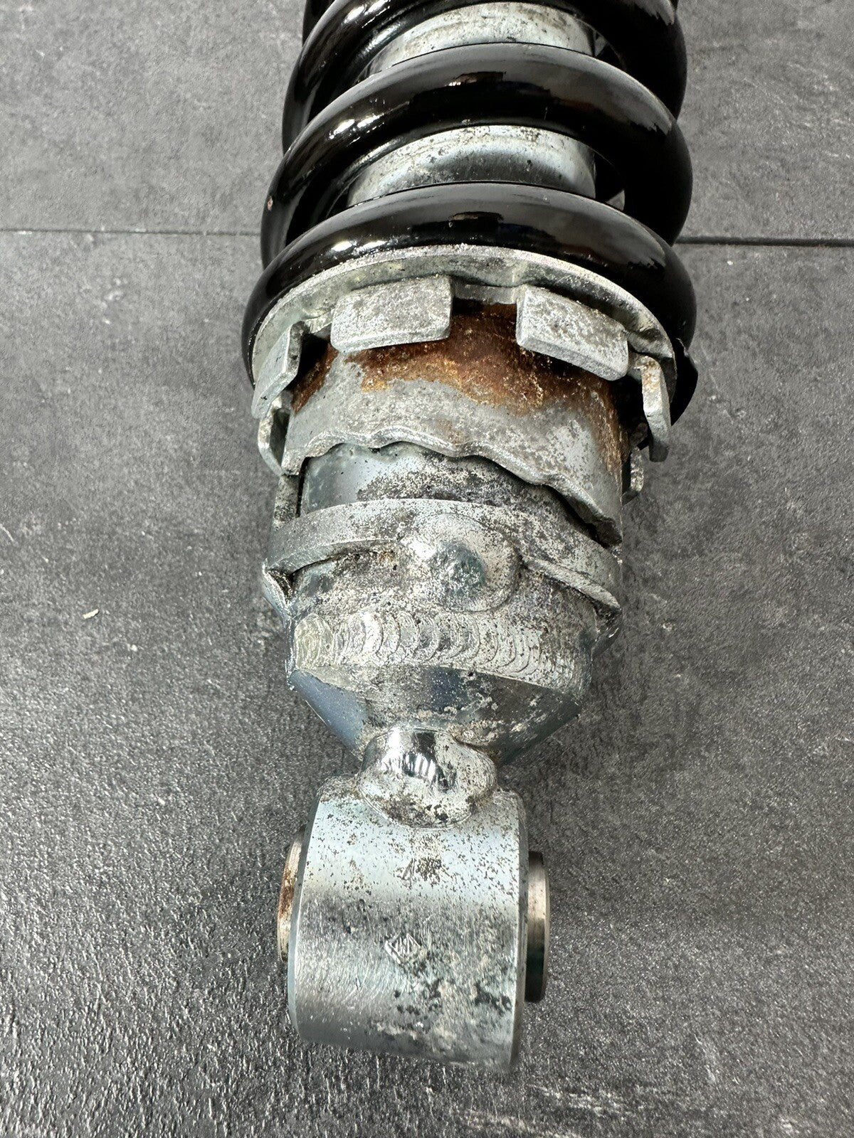 Triumph Trident 660 2022 SHOWA Rear Shock Absorber 2962 Miles 2021-2024 OEM