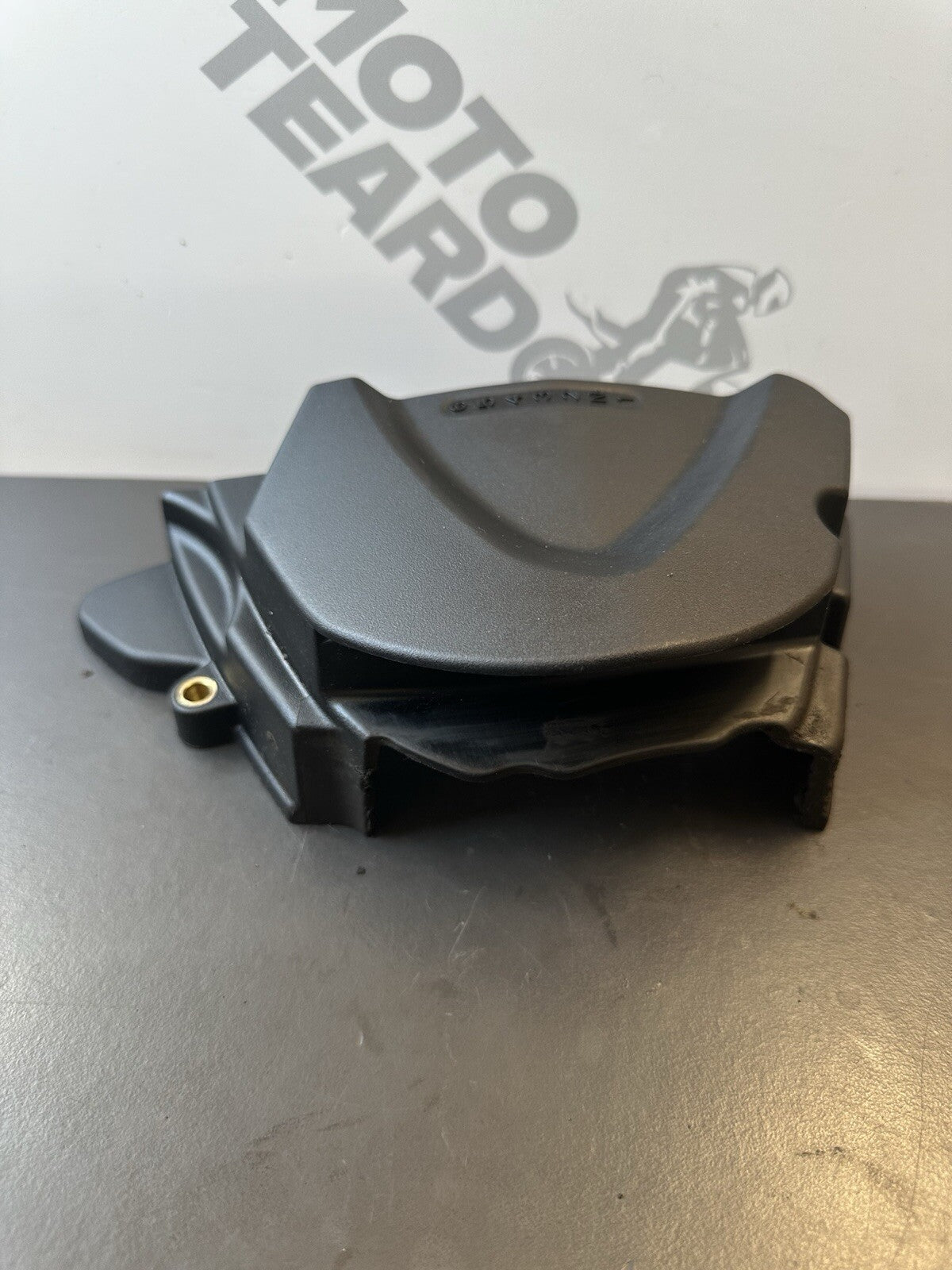 ENGINE DRIVE SPROCKET COVER CASING TRIUMPH STREET TRIPLE 765 2017-19 S R RS OEM