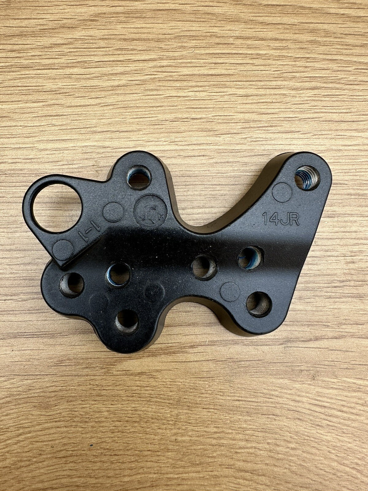 Suzuki GSXR 600 750 Front right riders foot hanger mounting bracket 2011 - 2017