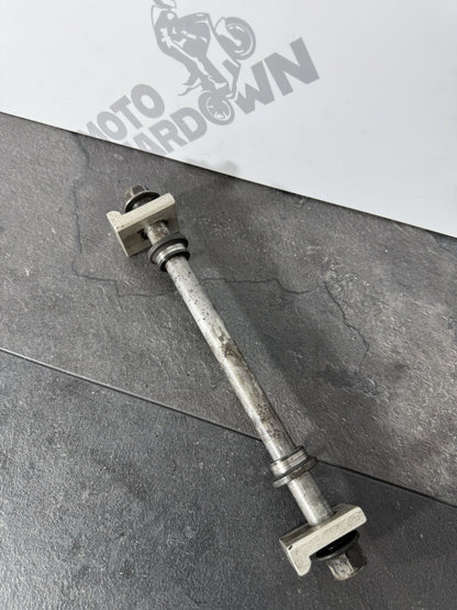 Yamaha YZF R125 R 125 2014 Rear Spindle & Spacers 26983 Miles 2008-2018 OEM