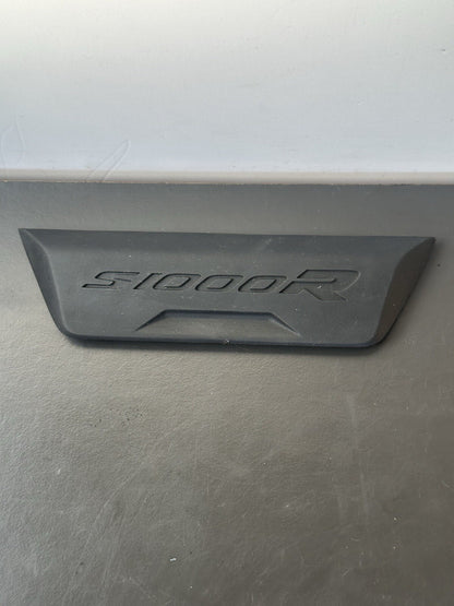 BMW S1000R REAR SEAT EMBLEM FAIRING COVER 8533891 2014-2020 BMW S1000R Emblem
