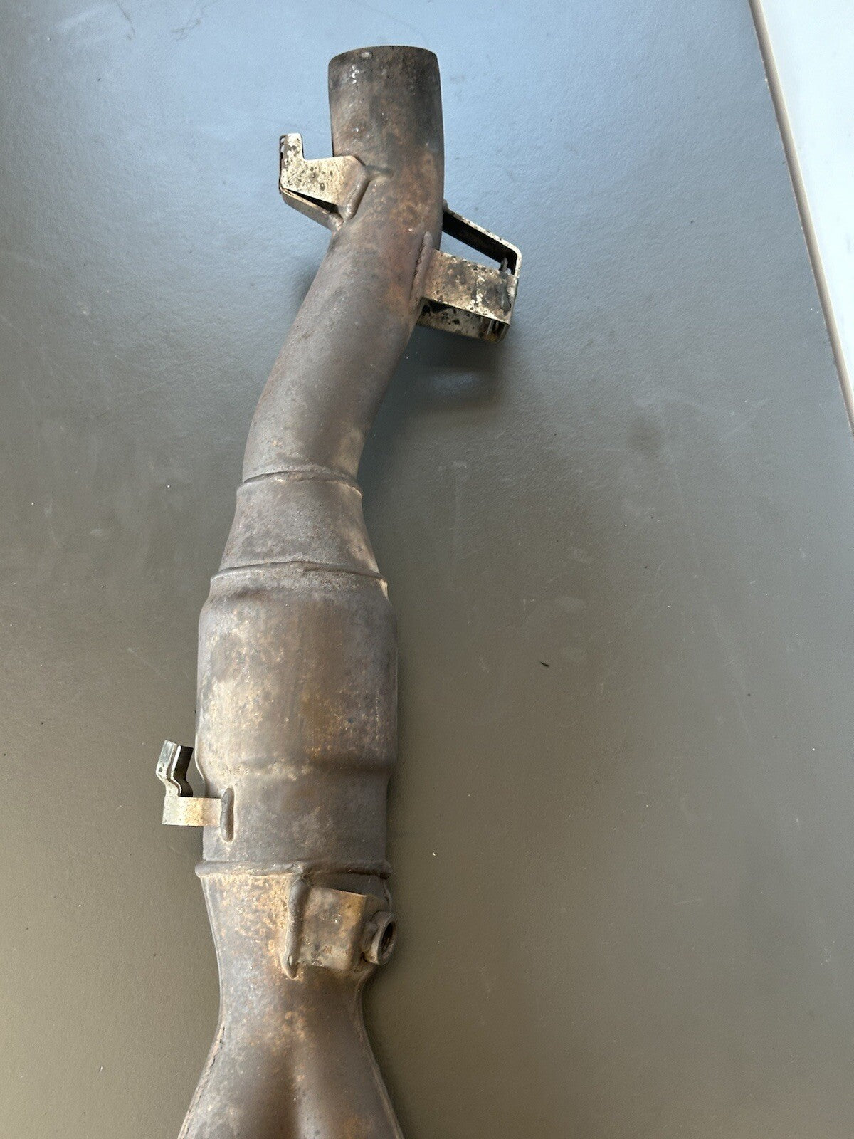 TRIUMPH SPEED TRIPLE 1050 EXHAUST DOWN PIPES CRACKED - SPARES / REPAIRS 19,161m
