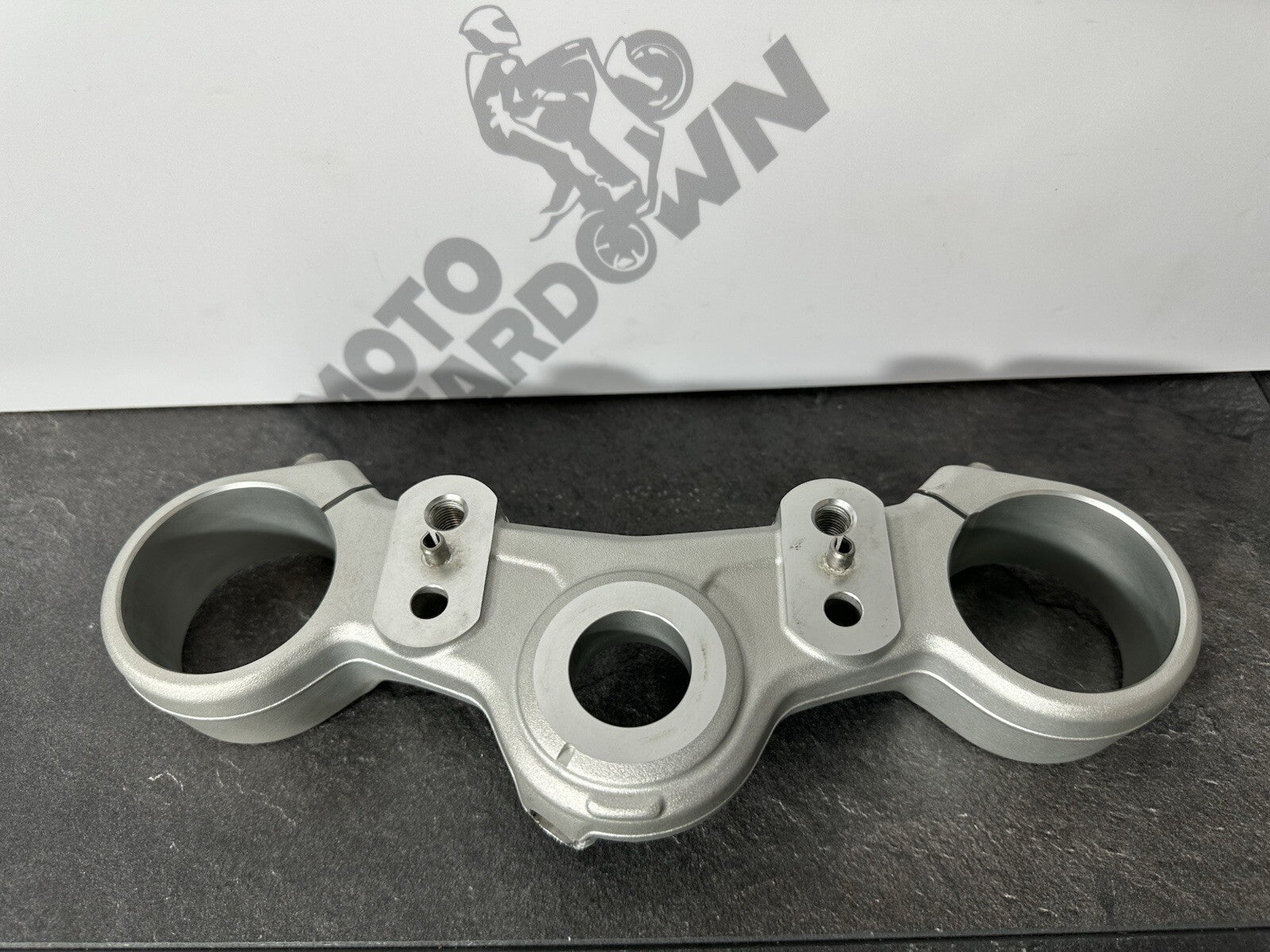 Triumph TIGER 900 GT PRO 2022 Top Yoke Upper Yoke 6337 Mile 2020-2023 OEM