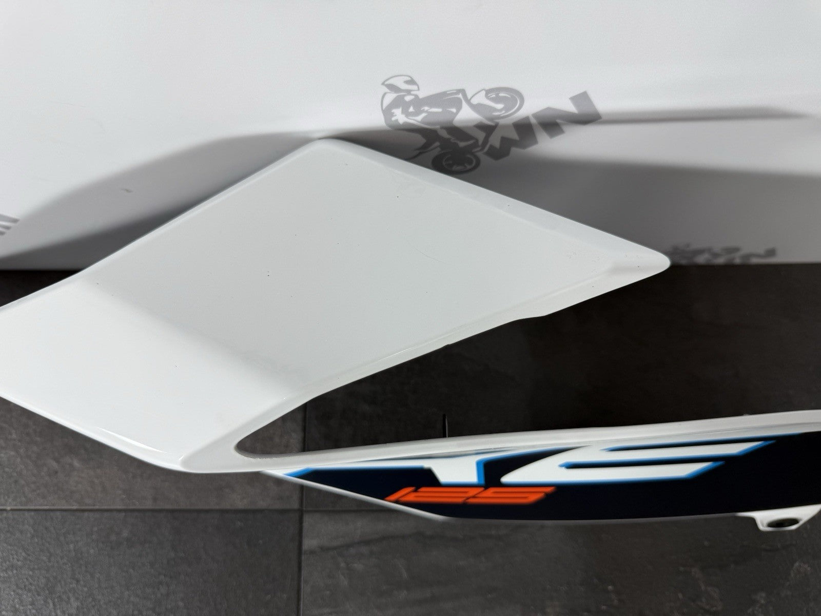 e79b4d20-5c3d-454a-b858-79f4720cc3e4