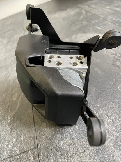 Kawasaki Ninja ZX10R 2017 ABS Pump Module Regulator 16125 Miles 2016-2018 OEM
