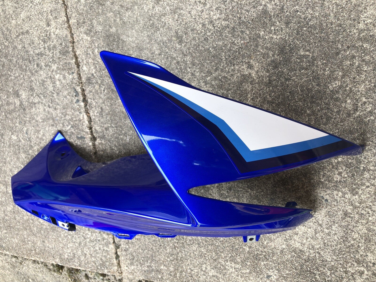 Suzuki GSXR 600 2014 Upper Right Nose Cone Fairing GSXR 750 OEM 2011-2018 OEM