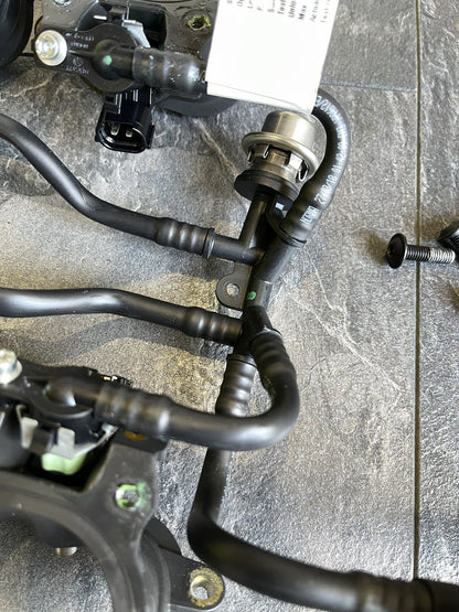 Ducati Panigale V4S V4 2018-2021 Bottom Injectors Air Funnel Only 2986 Miles OEM
