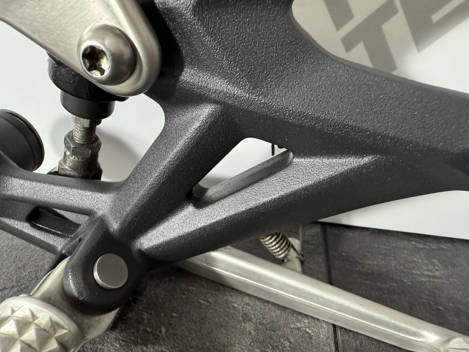 a96f5cfd-205b-484d-9bb7-589f046fa7a7