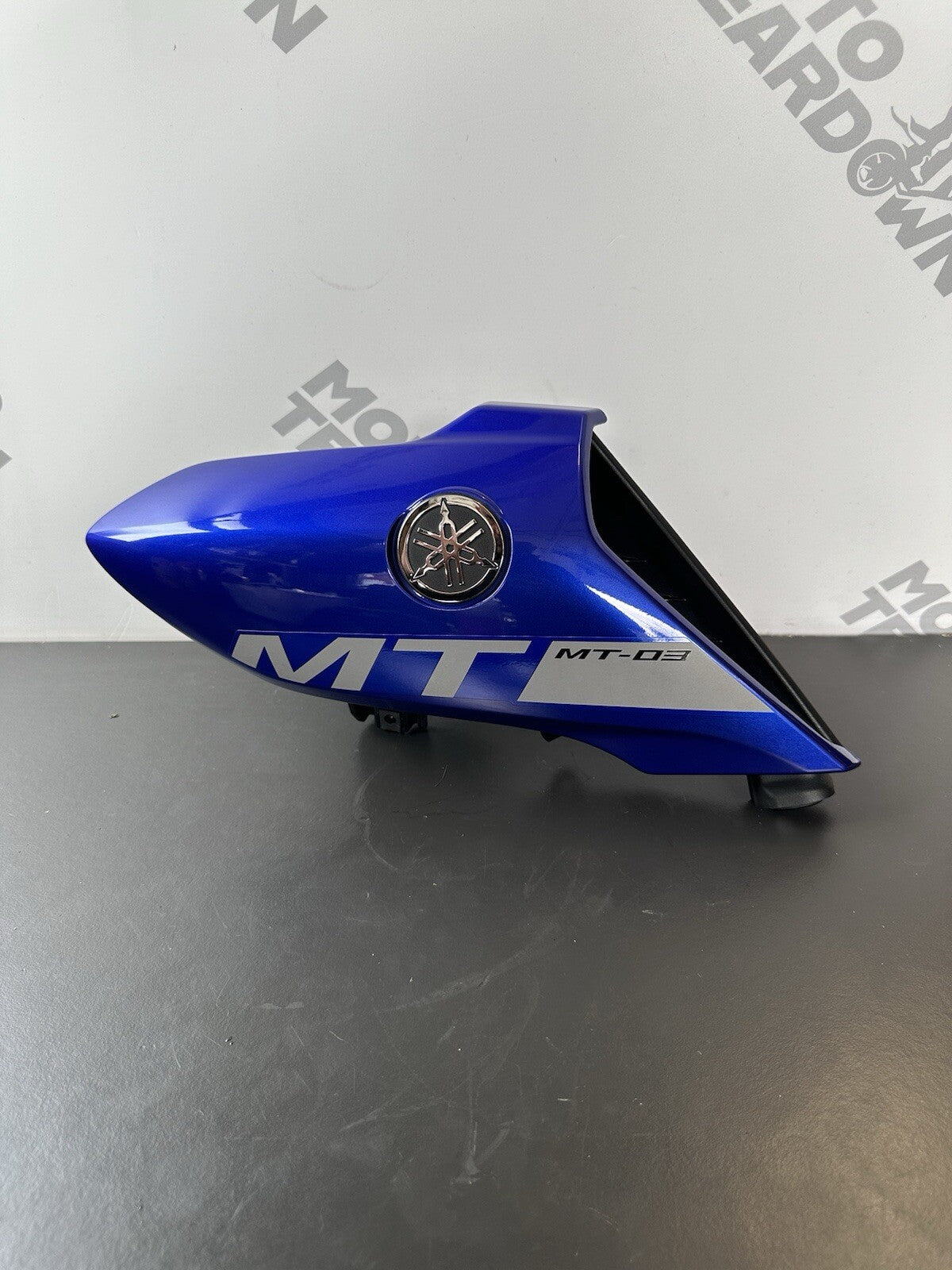 YAMAHA MT03 Right AIR DUCT FAIRING PLASTIC RIGHT MT 03 Right Air Duct Fairing