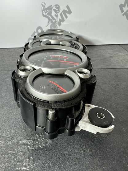 Suzuki GSXR 1300 2016 HAYABUSA Speedo Clocks Speedometer Dash 18408 Miles OEM
