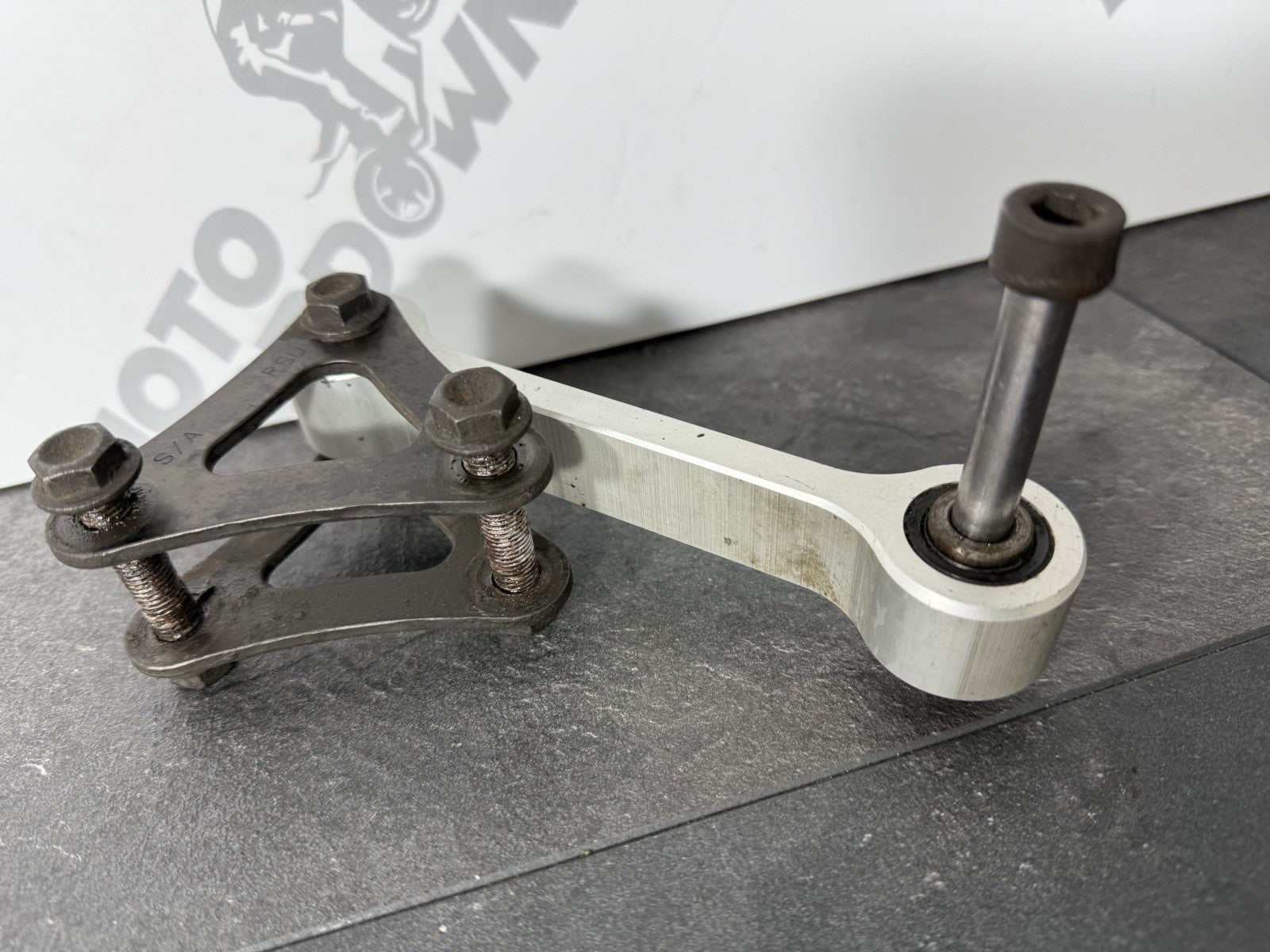 b614dd7f-9774-4c42-b24f-67102b199daf