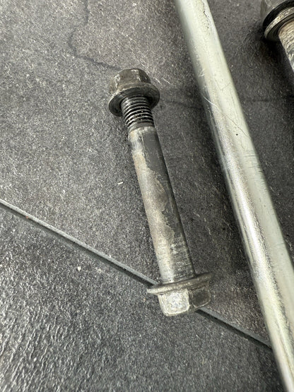 Yamaha YZF R125 R 125 2014 Frame Bolts Engine Bolts 26983 Miles 2008-2018 OEM