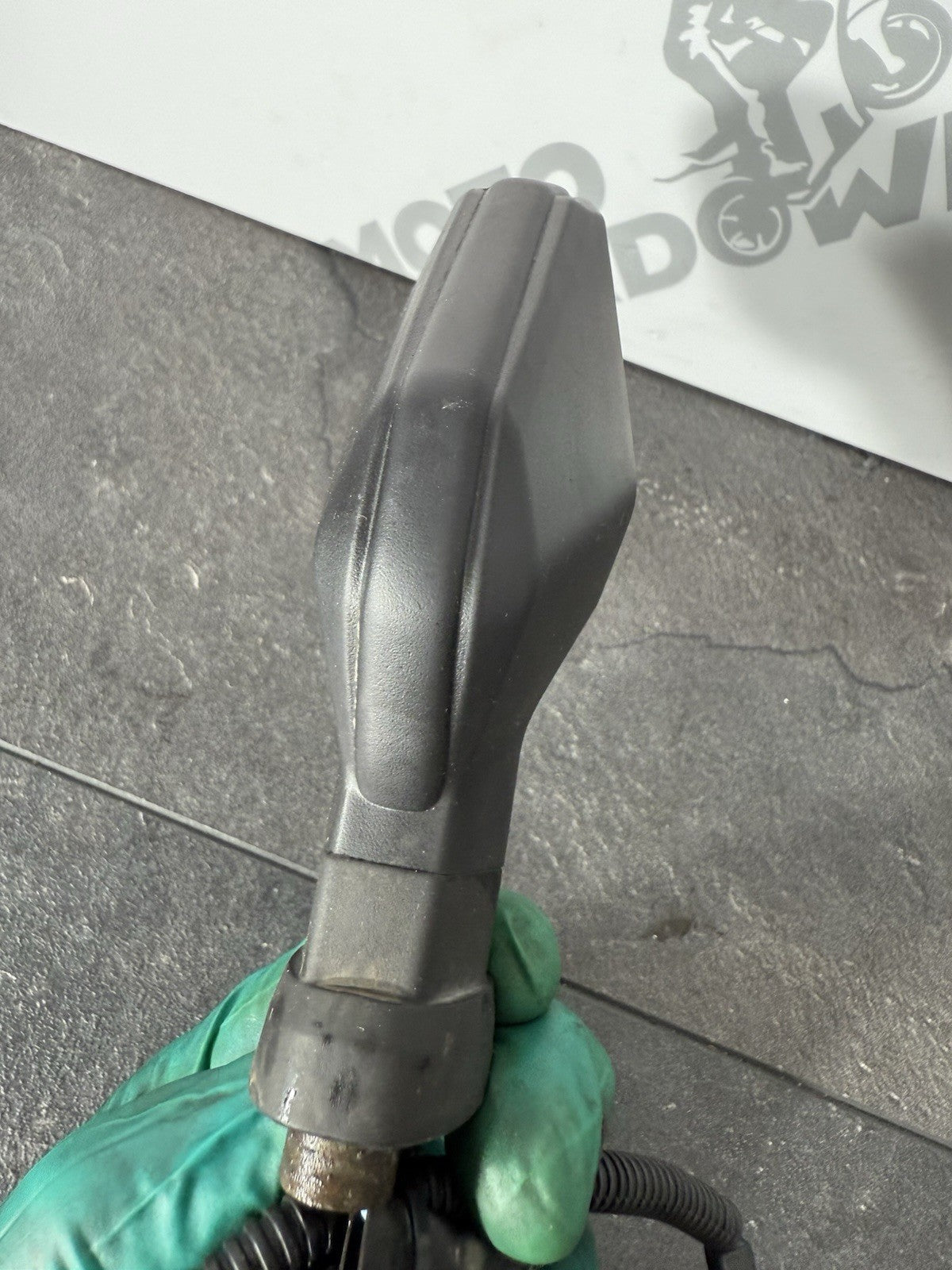 b6a98113-d0e2-465e-ab7f-51f901f4eaa9