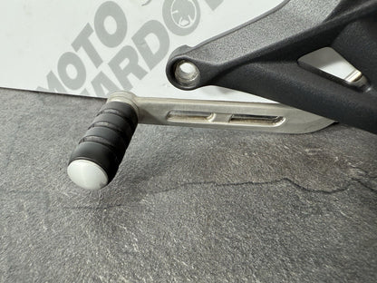 7006cc10-601f-4683-91a9-13c1e8df8cb3