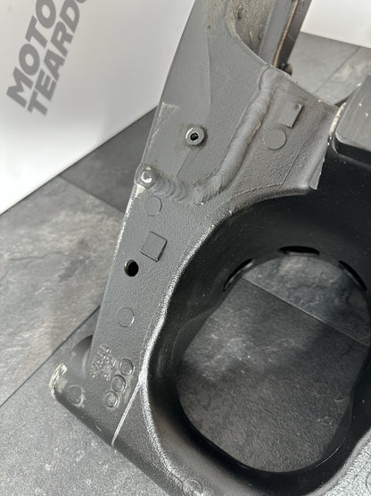 Suzuki GSXR 1000 2014 Swing Arm Swinging Arm Hugger 22774 Miles 2009-2016 OEM
