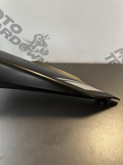 Yamaha MT03 MT-03 Left Rear fairing panel rear left wing Panel 1WD-F1711-00 OEM