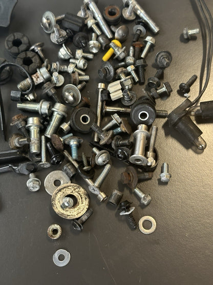 Suzuki GSXR 600 750 Nuts Bolts Fixings Job Lot GSXR600 2011-2017 11,219 Miles