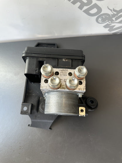 Aprilia Tuono 1100 ABS Pump Modulator V4 Tuono V4 ABS pump 2D000264 OEM 9105 Mi