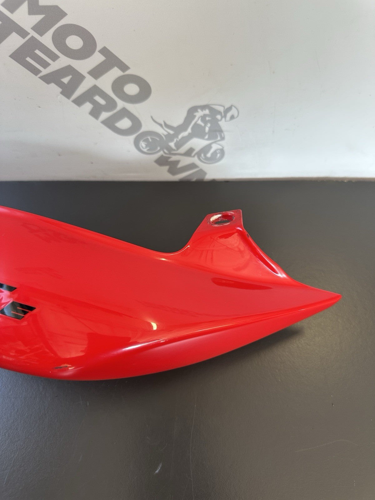 TRIUMPH STREET TRIPLE 675 Right rear Panel RT Rear Fairing T2307571 2007-11 OEM