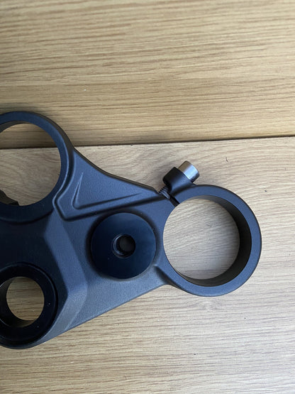 TRIUMPH STREET TRIPLE R RS 765 TOP YOKE Top CLAMP OEM 2017-2019 2041726 Upper