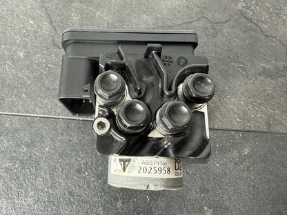 e9cc04c9-f5c8-47f4-b98c-95f6222bf881