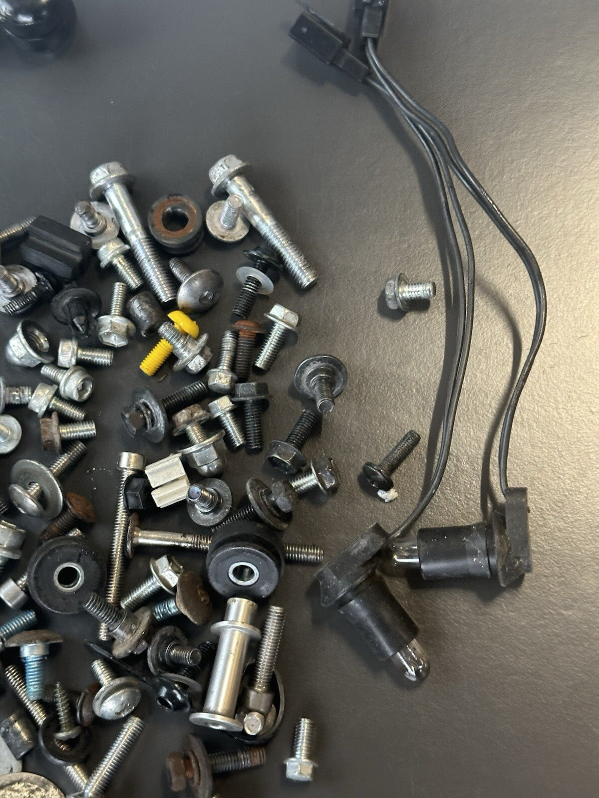 Suzuki GSXR 600 750 Nuts Bolts Fixings Job Lot GSXR600 2011-2017 11,219 Miles