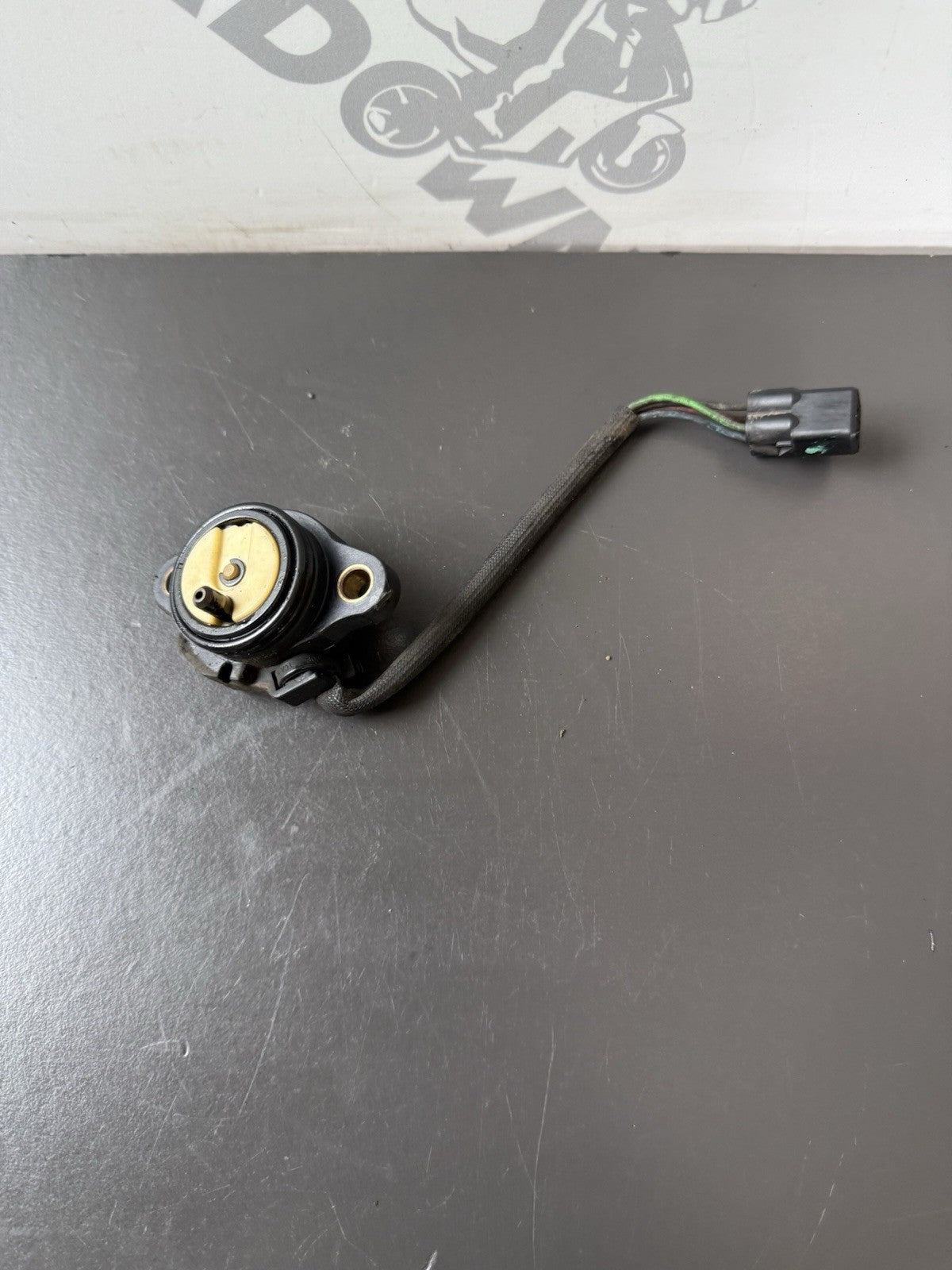 Triumph Daytona 675R Speed Sensor Engine Speed Sensor 2013-2016 Speed Sensor OEM