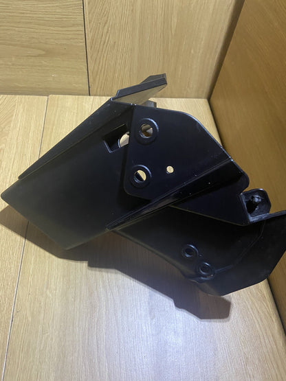 Aprilia Tuono V4 1100 Radiator Fairing Cowl Frame 2017 RSV4 Radiator Fairing