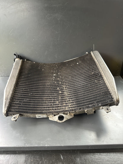 KTM 1190 RC8 Radiator And Fan 69035010033 KTM 1190 Radiator And Fan OEM 2010