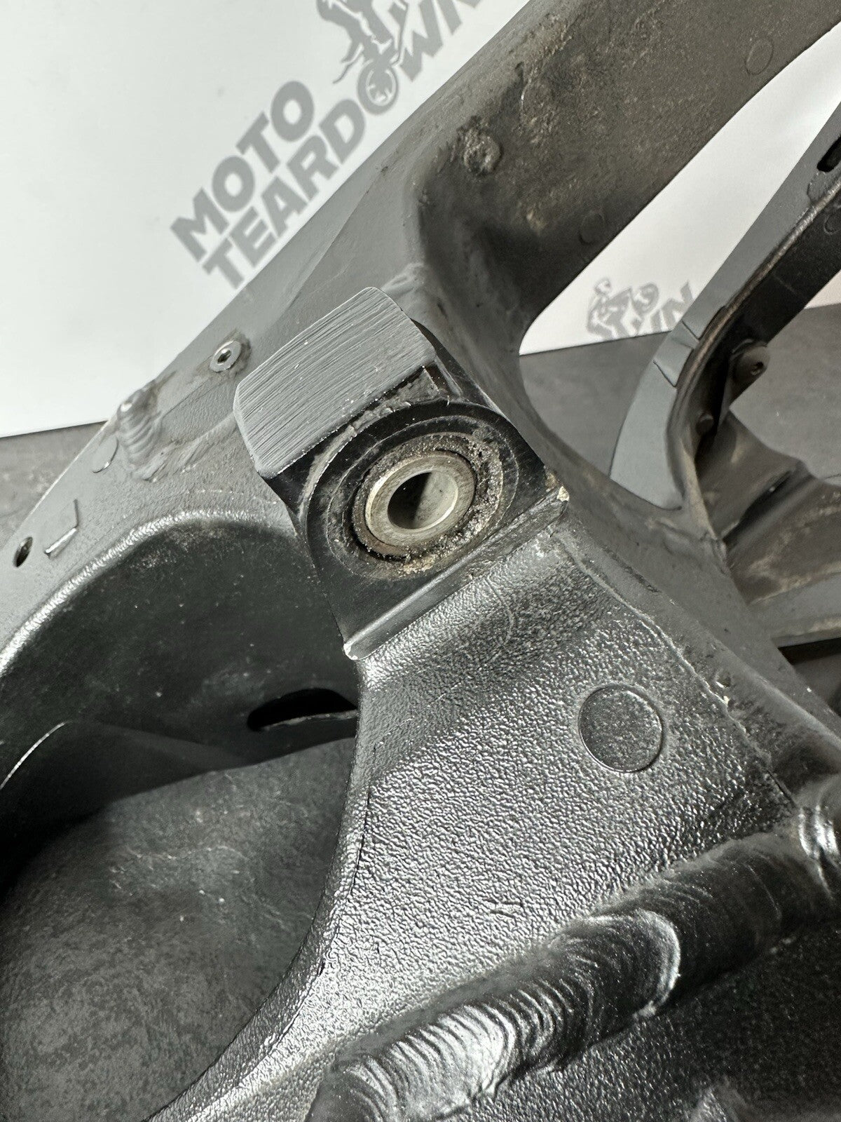 Suzuki GSXR 1000 2014 Swing Arm Swinging Arm Hugger 22774 Miles 2009-2016 OEM