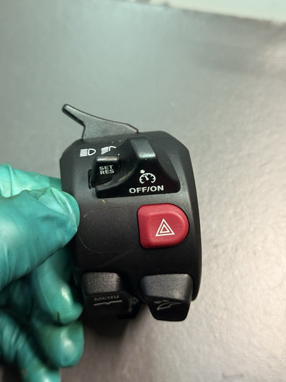 f7771664-869c-4a03-b27f-b22b522eb4d3