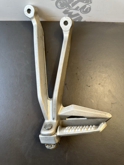 TRIUMPH STREET TRIPLE 765S 765RS Left Pillion Footrest Hanger - T2081987 2017-19