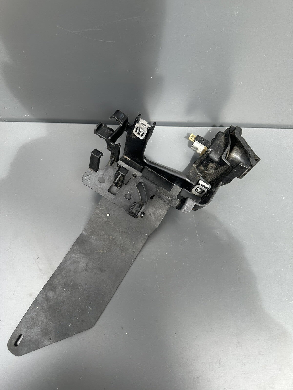 Triumph Speed Triple 1200 RR 2022 Aux Power Socket Moulding KCU Carrier T2506585