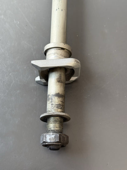 TRIUMPH TRIDENT 660 REAR WHEEL SPINDLE Rear Wheel Axle YEAR 2021-2024 OEM