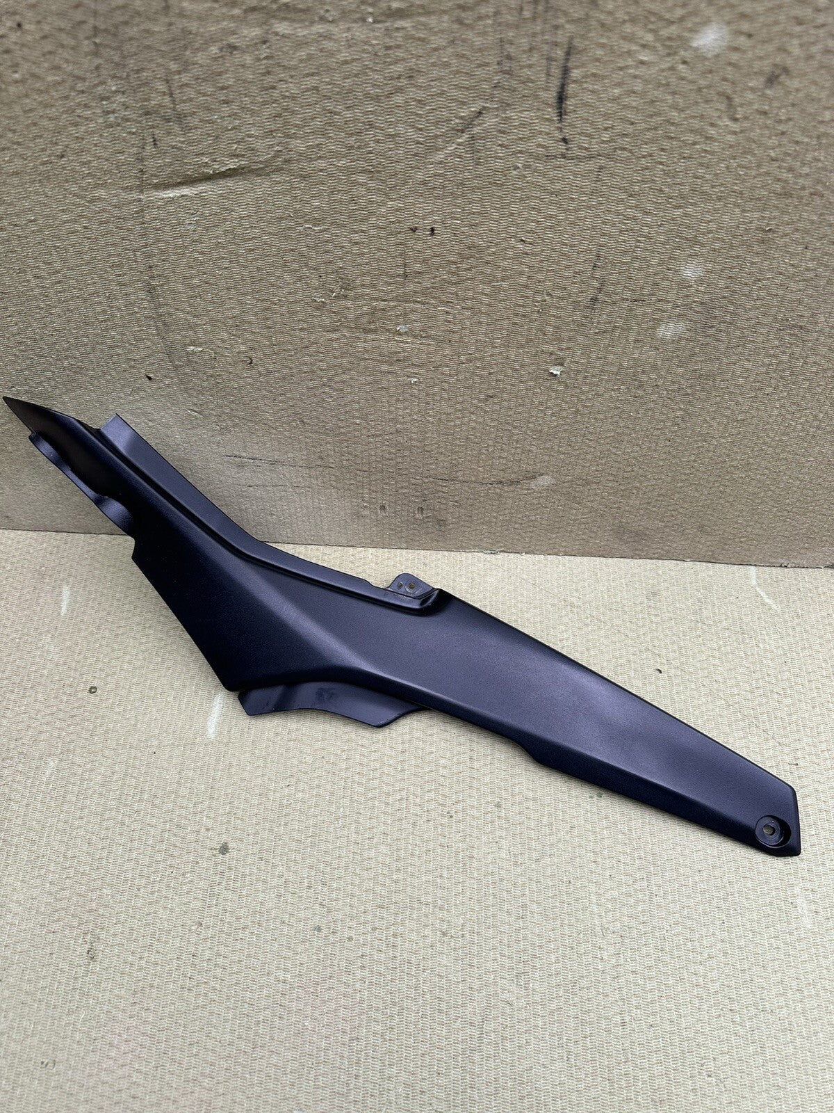 Yamaha Yzf R7 Yzf690 2022 - 2023 Right Side Fuel Tank Infill Fairing Right Tank
