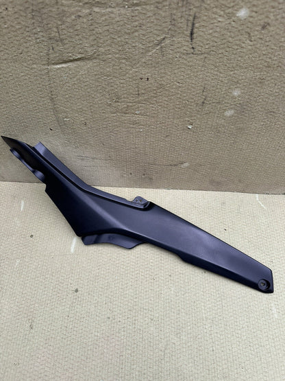 Yamaha Yzf R7 Yzf690 2022 - 2023 Right Side Fuel Tank Infill Fairing Right Tank